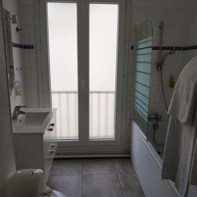 Brit Hotel Hermitage Royan Bilik gambar